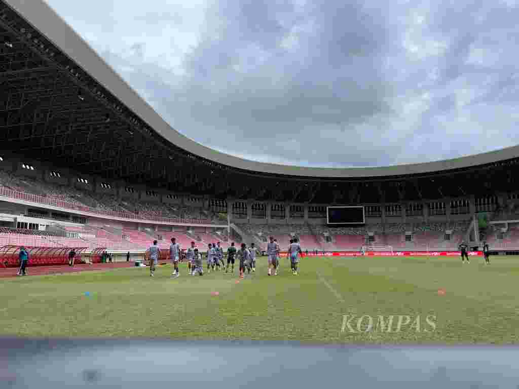 Main di Papua PSBS Biak Siap Beri Kekalahan Perdana - PSBS Biak akan menjamu pemuncak klasemen sementara Liga 1