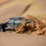 Persaingan Supremasi Al Rajhi dan Al Attiyah di Chrono 48 Jam Dakar - Yazeed Al-Rajhi dan Nasser Al-Attiyah melanjutkan