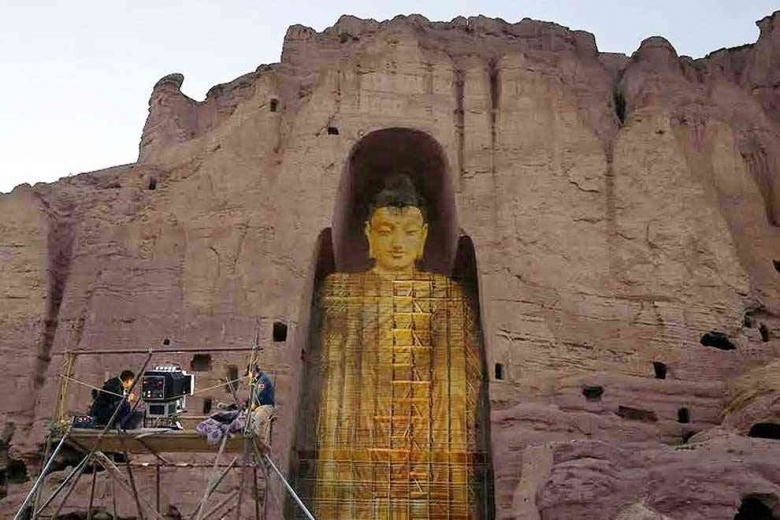 Gua Batu Bamiyan Patung Buddha yang Hilang dalam Ledakan Dinamit