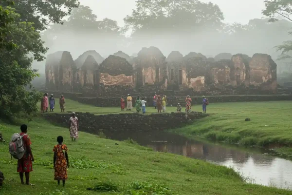 Mengupas Sungai Batu, Kenya Kisah Peradaban yang Hilang di Balik Huts Ruins