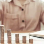 Menabung Rutin Memberikan Rasa Aman Di Masa Depan - Menyimpan uang bukan cuma semata- mata menyisihkan duit