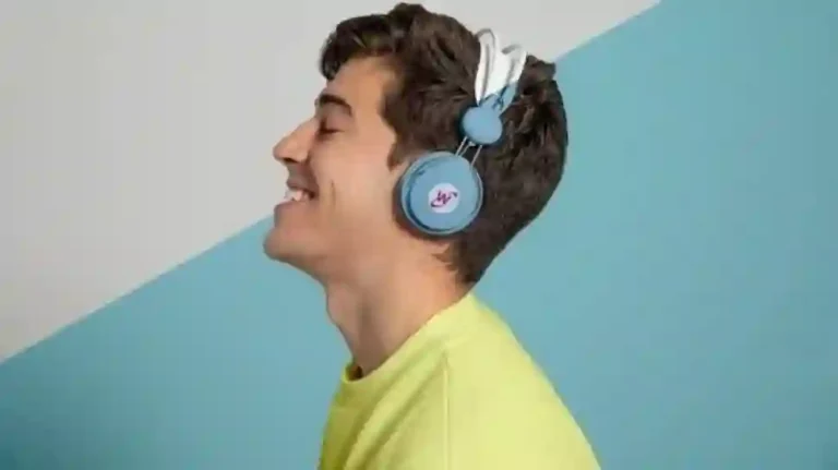 Mendengarkan Musik Favorit Mengurangi Rasa Bosan - Rasa jenuh merupakan pengalaman yang biasa terjalin dalam