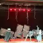 Menonton Pertunjukan Teater Memberikan Hiburan Unik Dan Menarik - Hiburan mempunyai banyak wujud, mulai dari nada