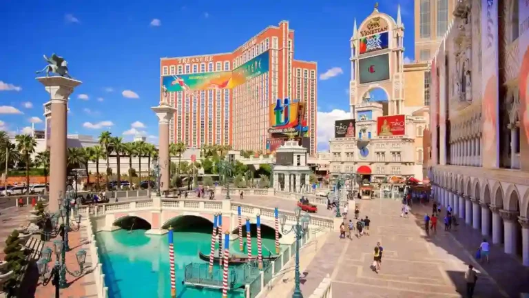 Badan pariwisata Las Vegas melaporkan penurunan pendapatan sebesar 14% pada Q1 karena kekhawatiran ekonomi yang melanda sektor pariwisata