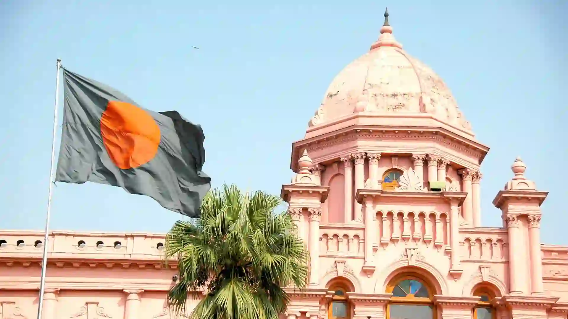 Bank Bangladesh memerintahkan penyedia layanan keuangan seluler untuk membatasi transaksi perjudian online