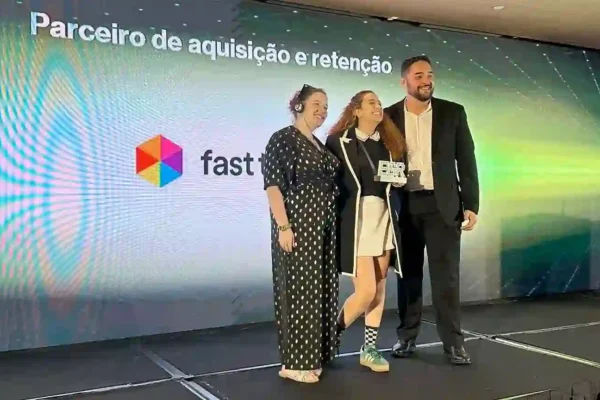Fast Track memenangkan Penghargaan EGR LatAm untuk Akuisisi dan Retensi